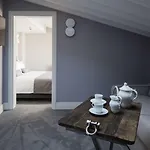 The Frame Florens
