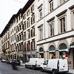 Hotel The Frame 4*