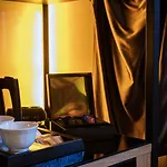 The Frame Otel 4*