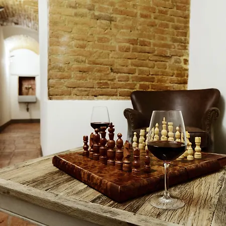 Szálloda The Frame 4*