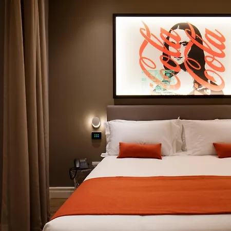 Hotel The Frame 4*