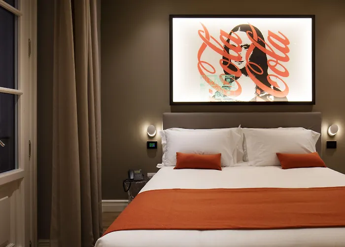 فندق The Frame 4*